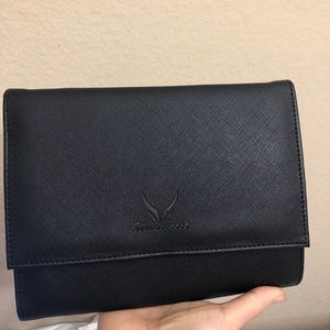 🌸Beautiful Wildebeest Jewelry organizer